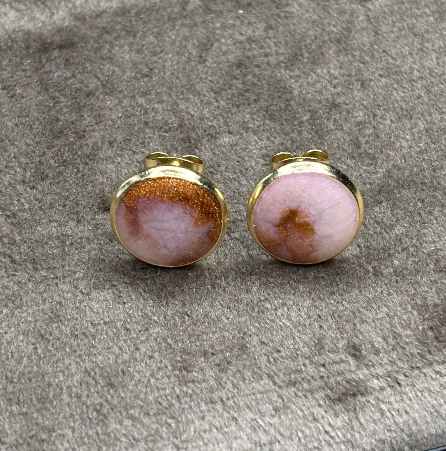 Boucles d’oreilles bicolore perlée et bronze