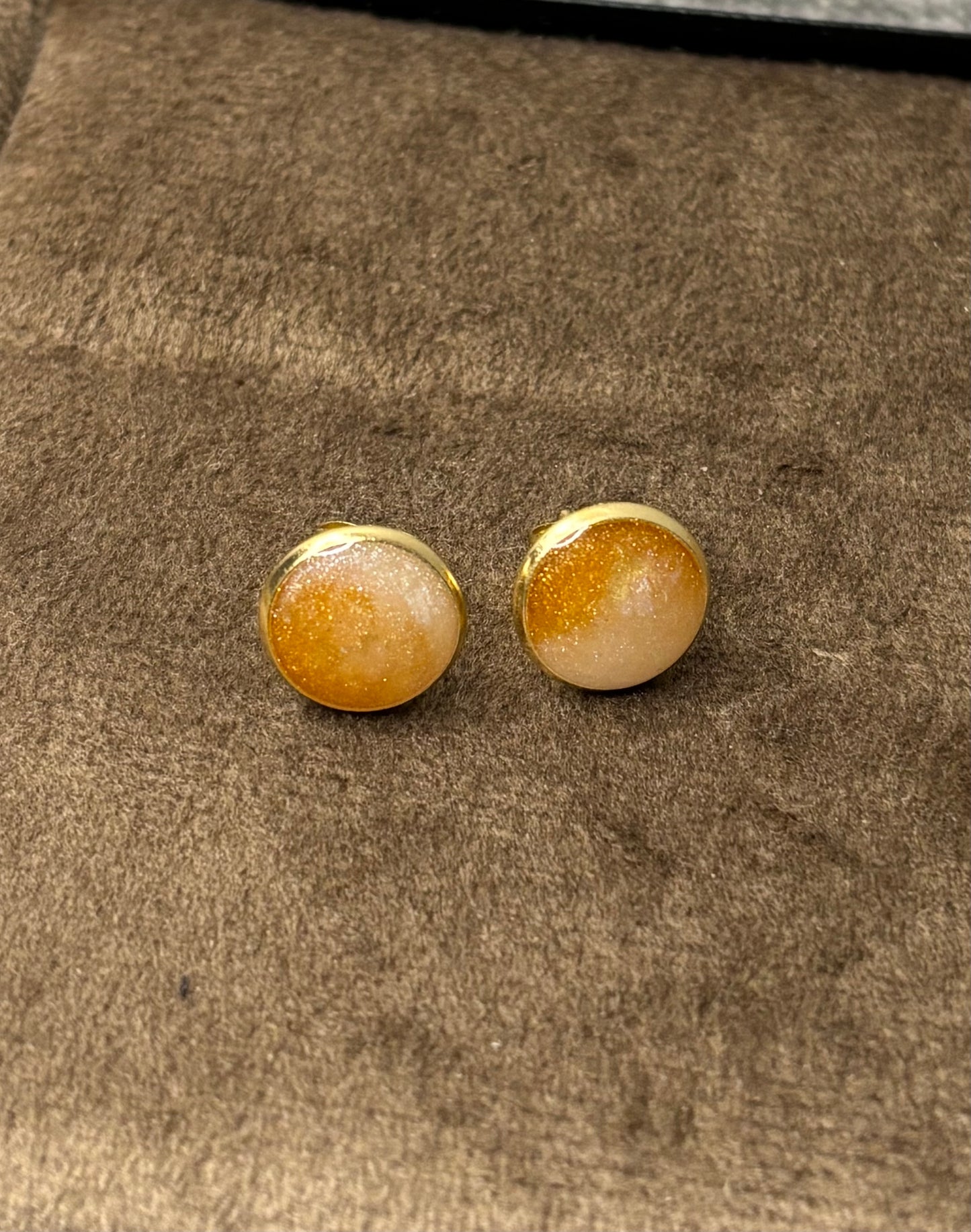 Boucles d’oreilles bicolore perle et dorée
