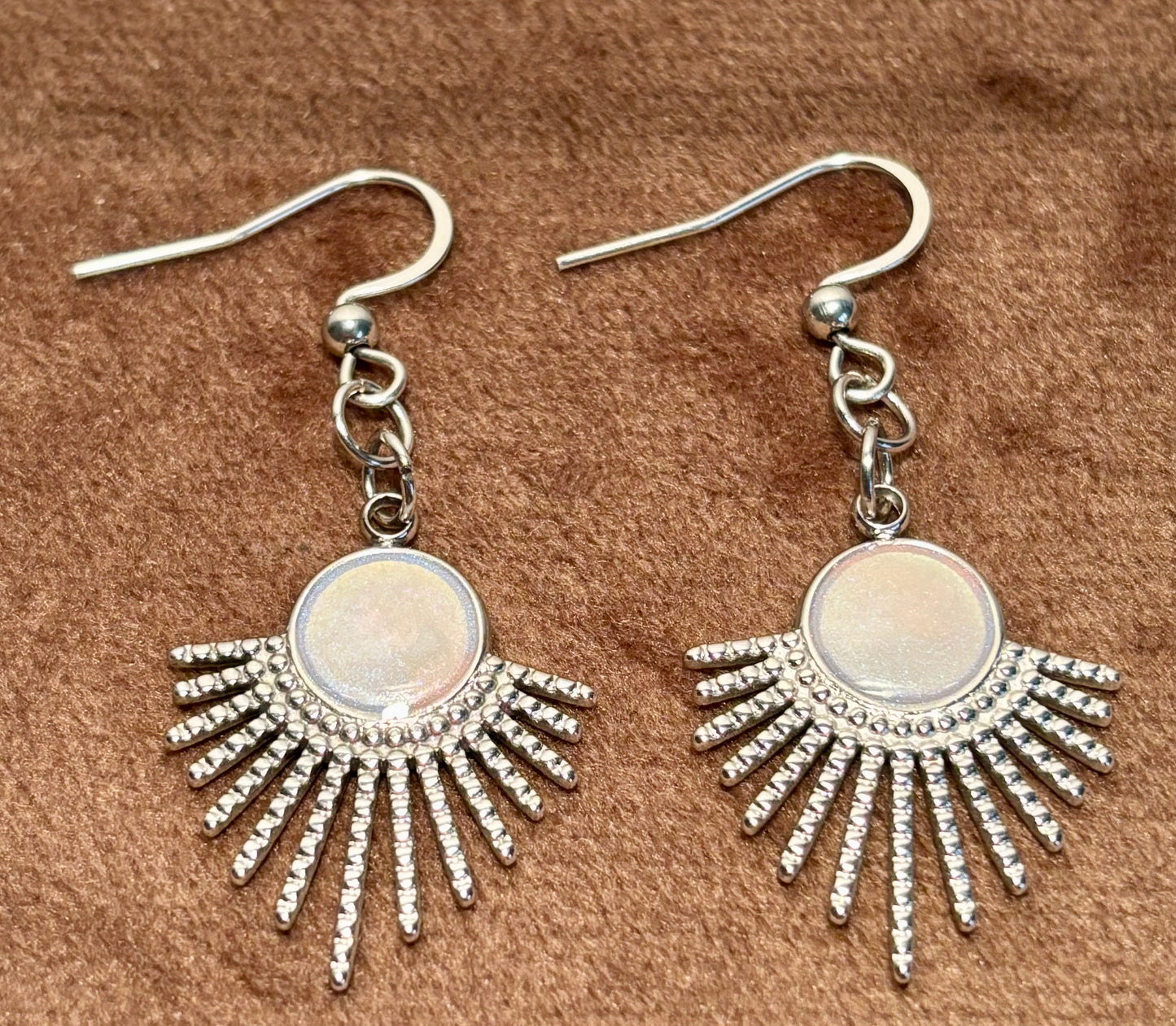 Boucles d’oreilles soleil argentées
