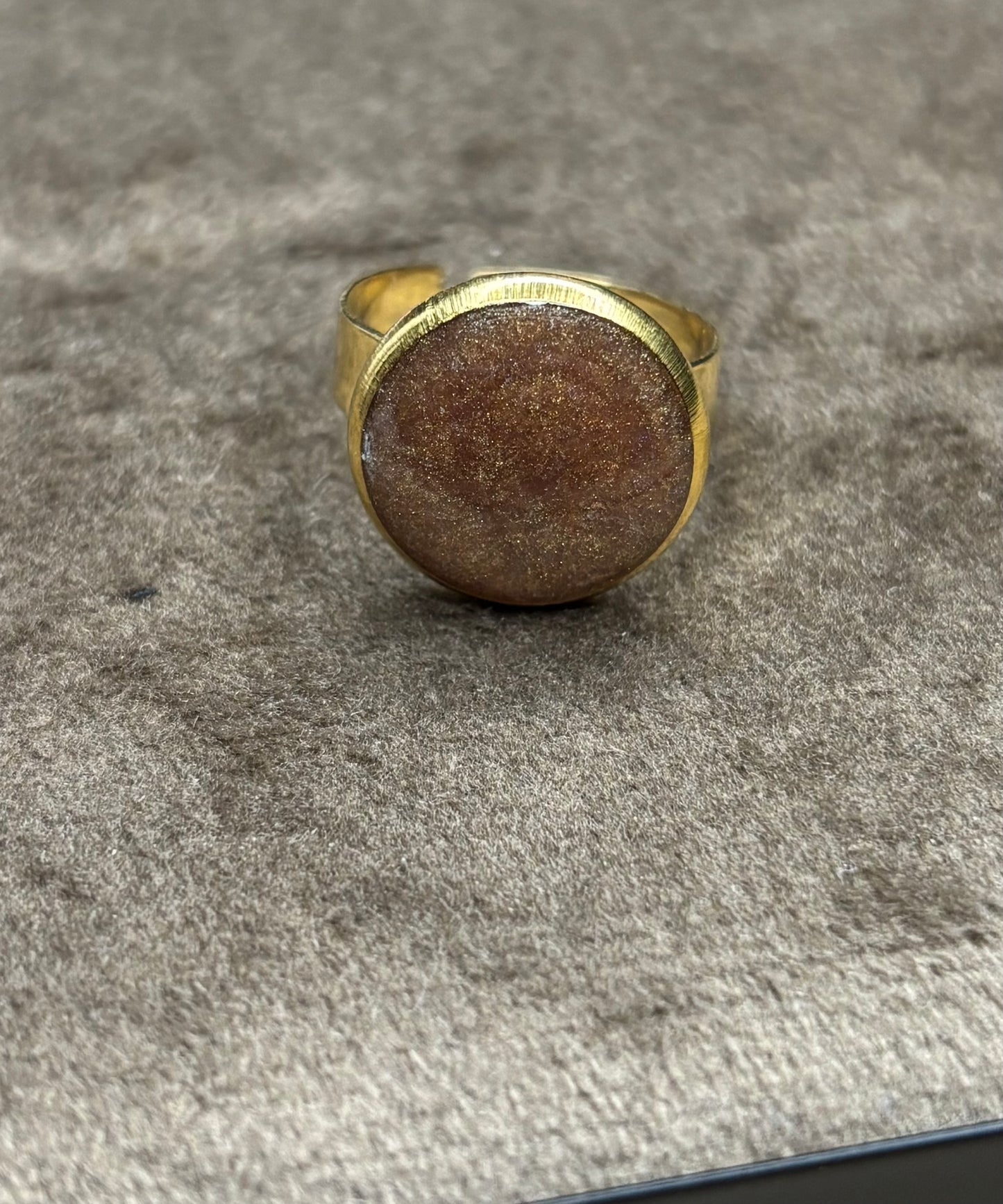 Bague taupe pailletée