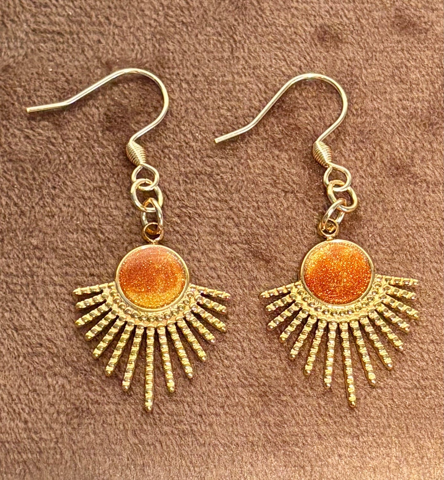 Boucles d’oreilles soleil dorées