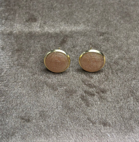 Boucles d’oreilles beige pailletée