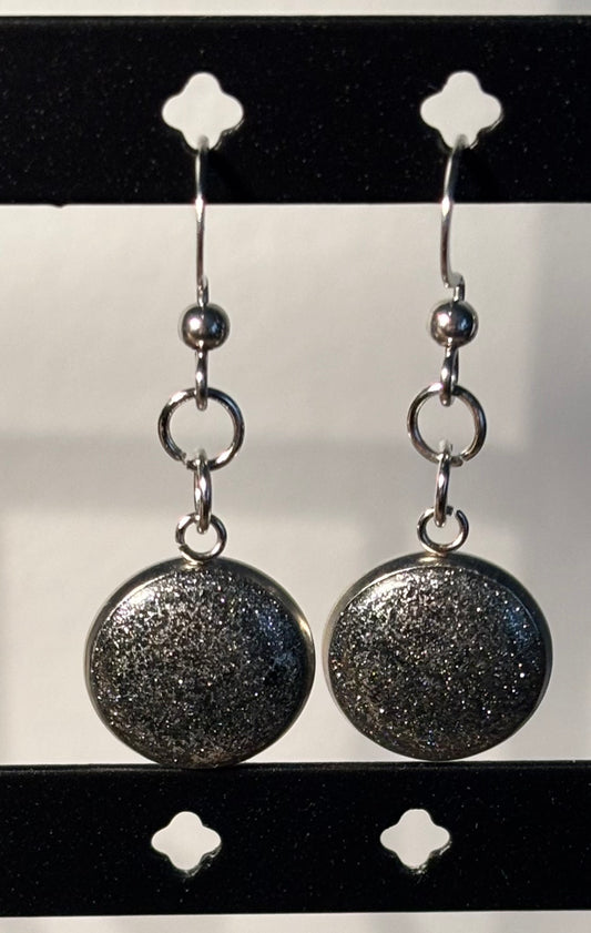 Boucles d’oreilles pendantes noires