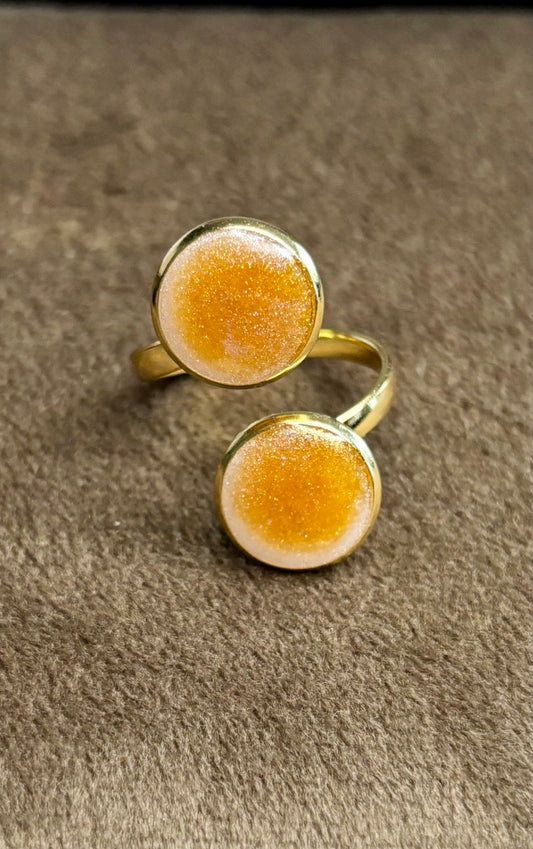 Bague dorée et blanche