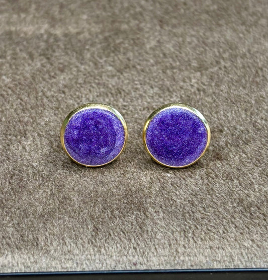 Boucles d’oreilles violettes